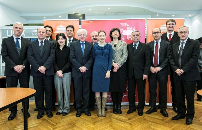 Zdjęcie przedstawia uczestników konferencji Ombudsmanów