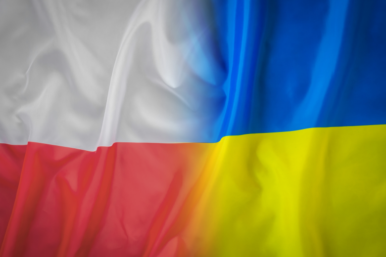 Polska flaga przechodzące we flagę Ukrainy Fot. PIxabay