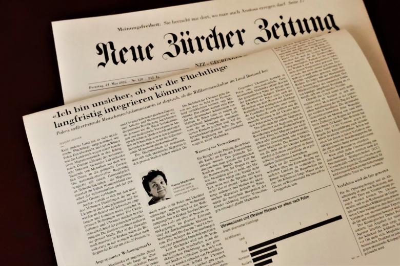Gazeta "Neue Zurcher Zeitung" z wywiadem z ZRPO Hanna Machińską w języku niemieckim