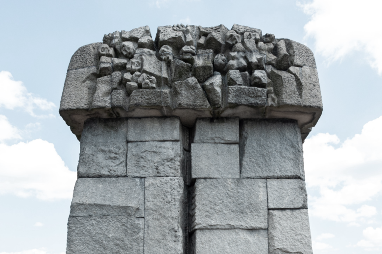 pomnik w Treblince w miejscu dawnego niemieckiego obozu zagłady  