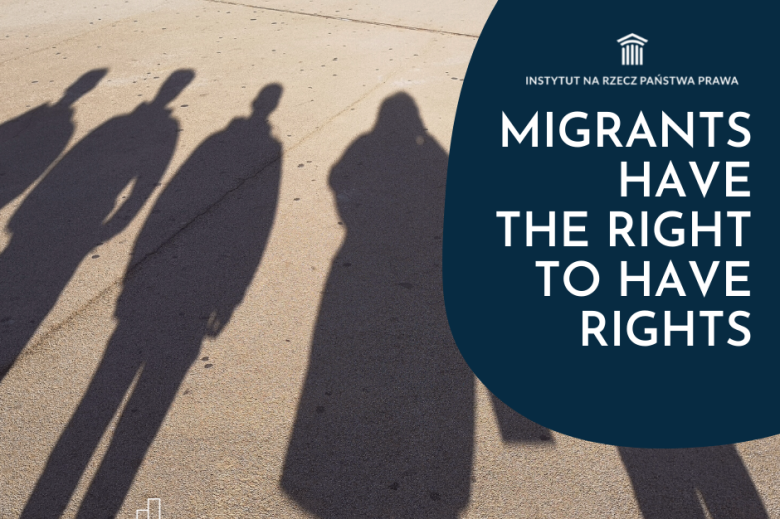 Plansza z tekstem "Migrants have the right to have rights" i ilustracją przedstawiającą wydłużone cienie osób na betonie