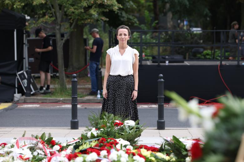 RPO Sylwia Gregorczyk-Abram przy Pomniku Armii Krajowej i Polskiego Państwa Podziemnego, fot. Marcin Kluczek/BRPO 