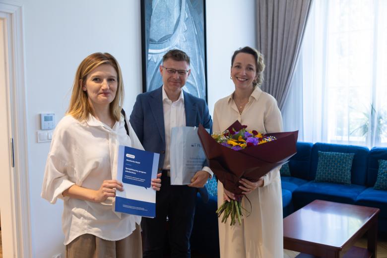 RPO Sylwia Gregorczyk-Abram spotkała się z przewodniczącą Państwowej Komisji do spraw przeciwdziałania wykorzystaniu seksualnemu małoletnich poniżej 15. roku życia Joanną Napierałą oraz wiceprzewodniczącym Komisji Konradem Ciesiołkiewiczem.