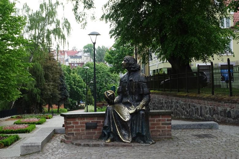 Pomnik-ławeczka Mikołaja Kopernika