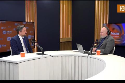 Marcin Wiącek w studio Radiowej Jedynki