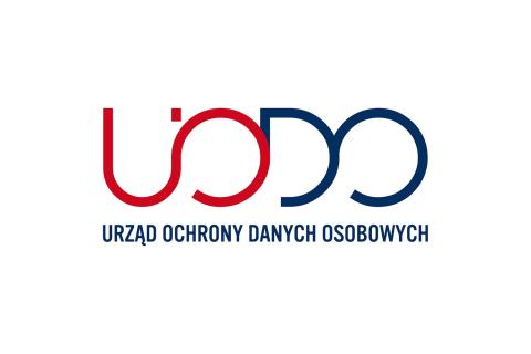 stylizowane litery u o d o w różnych kolorch na białym tle  