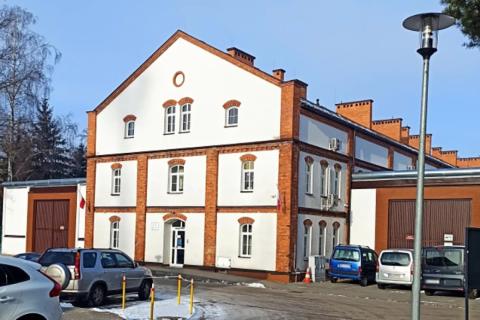 budynek przy ulicy w mieście 