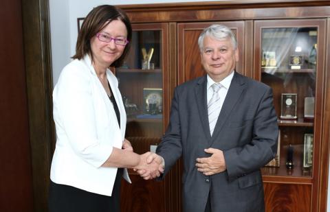 na zdjęciu prof. Irena Lipowicz i Bogdan Borusewicz