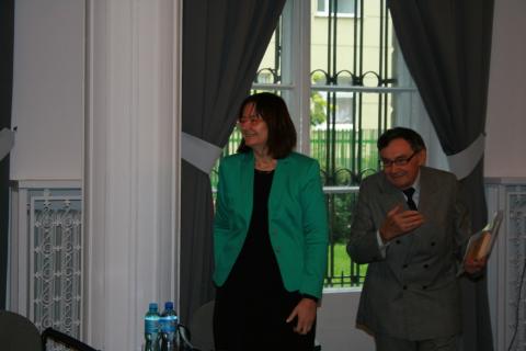 Na zdjęciu prof. Irena Lipowicz i red. Marian Turski
