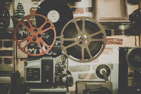 urządzenia kinowe do wyświetlania filmów